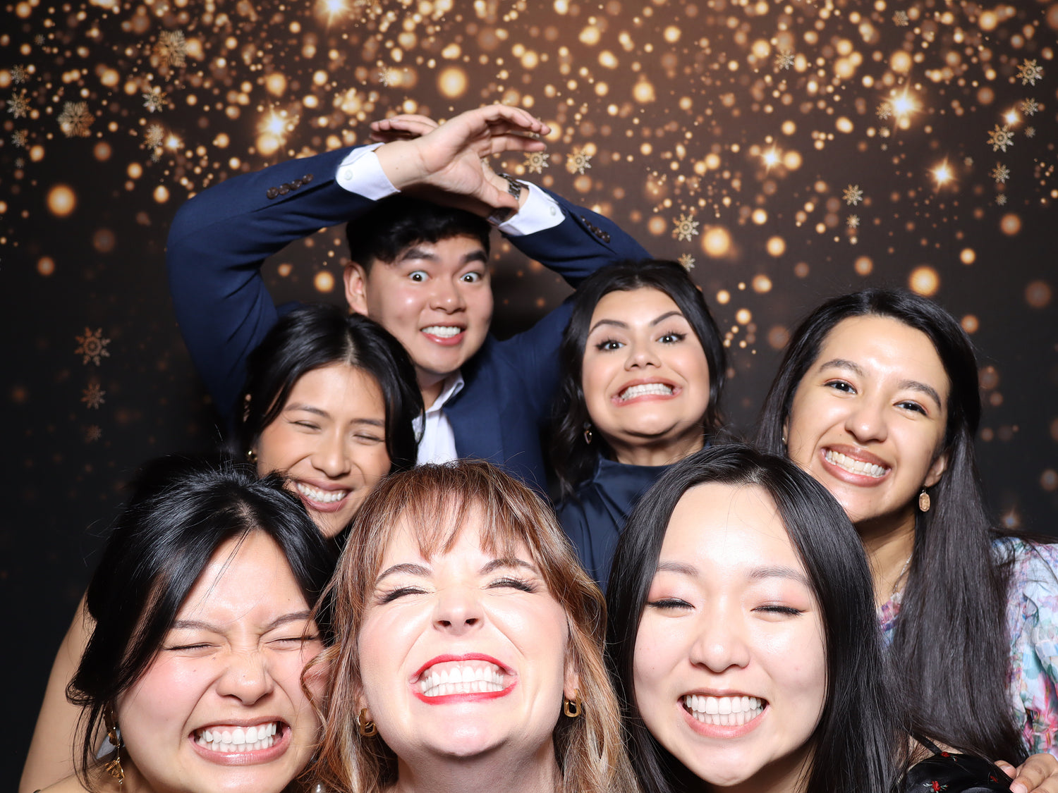 wedding photo booth with prints